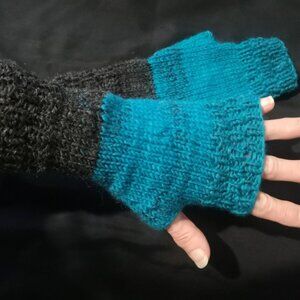 HandKnit Wool Blend Fingerless Texting Gloves Mittens Blue Gray